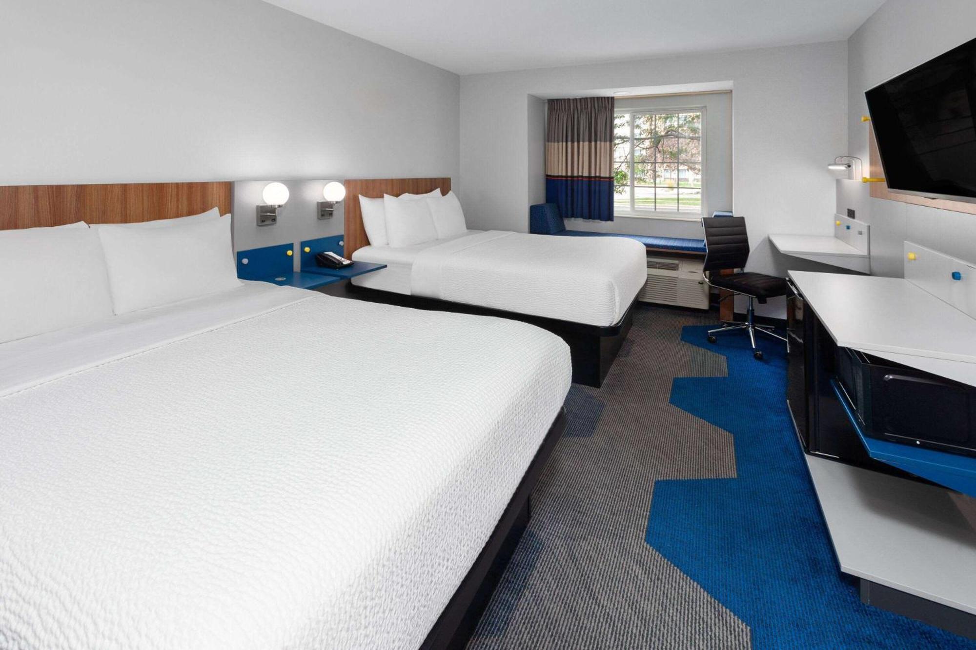 Microtel Inn By Wyndham Janesville Ngoại thất bức ảnh