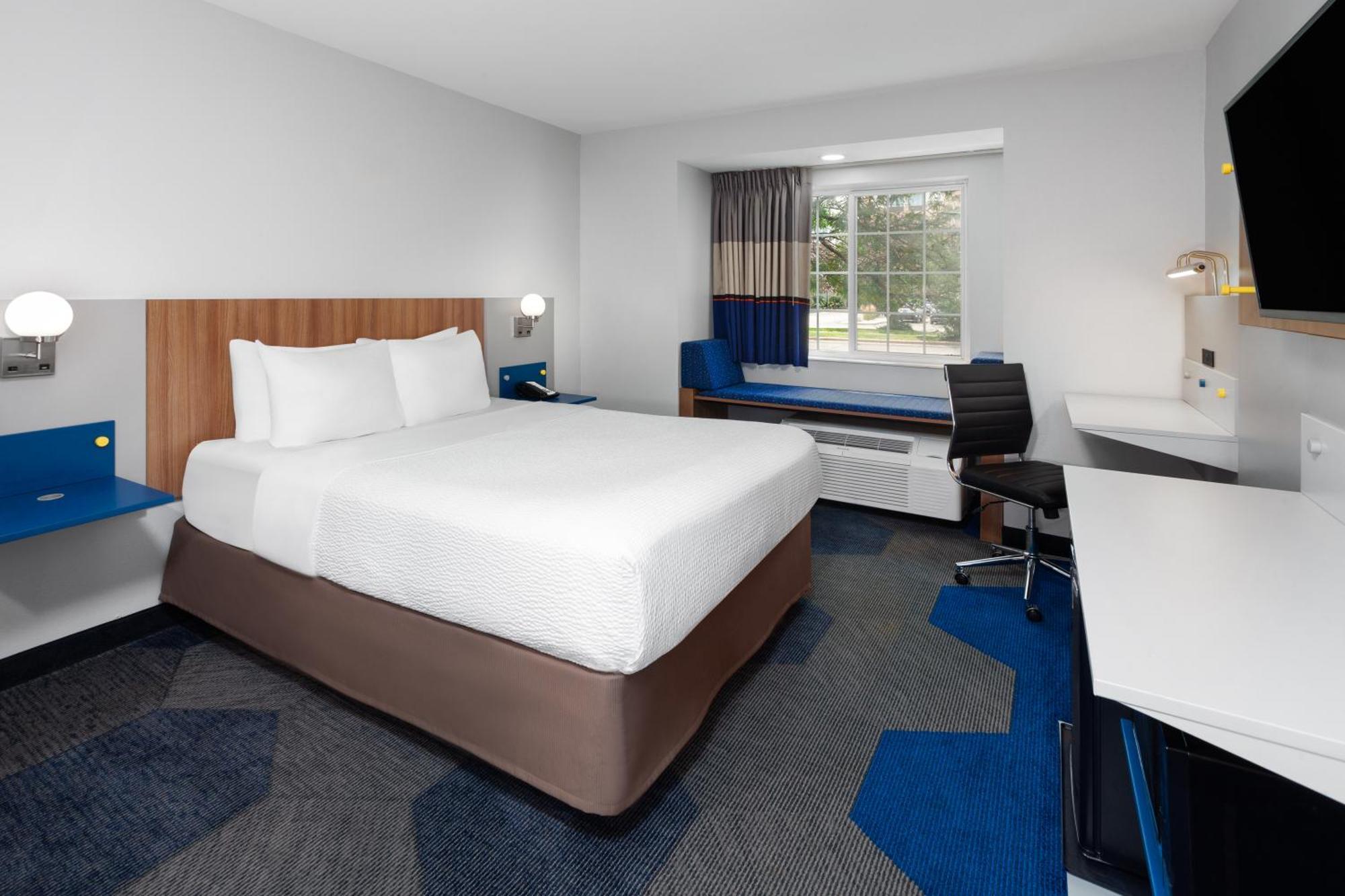 Microtel Inn By Wyndham Janesville Ngoại thất bức ảnh